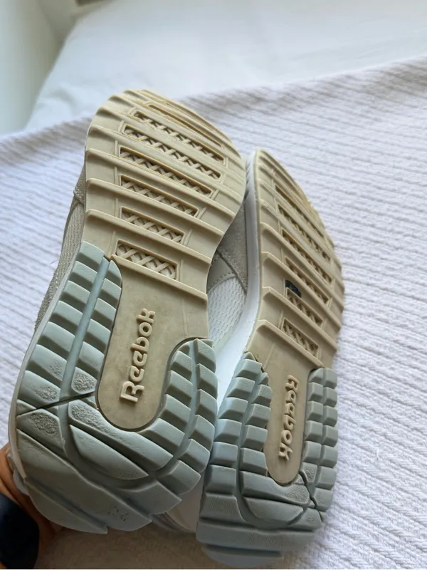 Reebok Lace-Up Sneakers Size 7.5 - Image 5