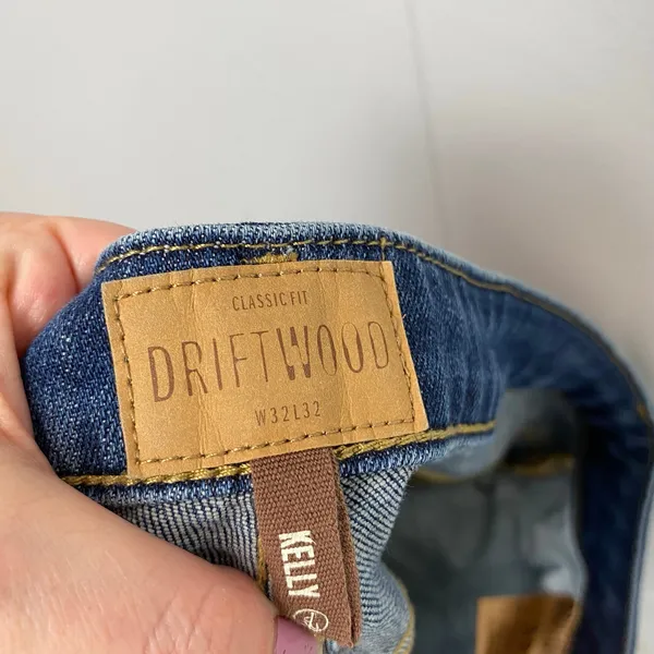 DRIFTWOOD Kelly Classic Bootcut Button Fly Medium Wash Faded Denim Jeans Size 32 - Image 5