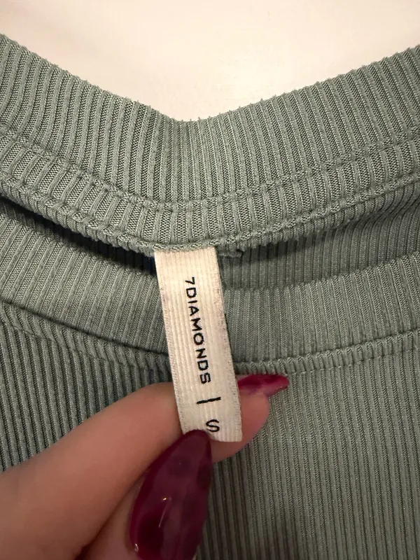 7 Diamonds Sage Green T-shirt - Image 3