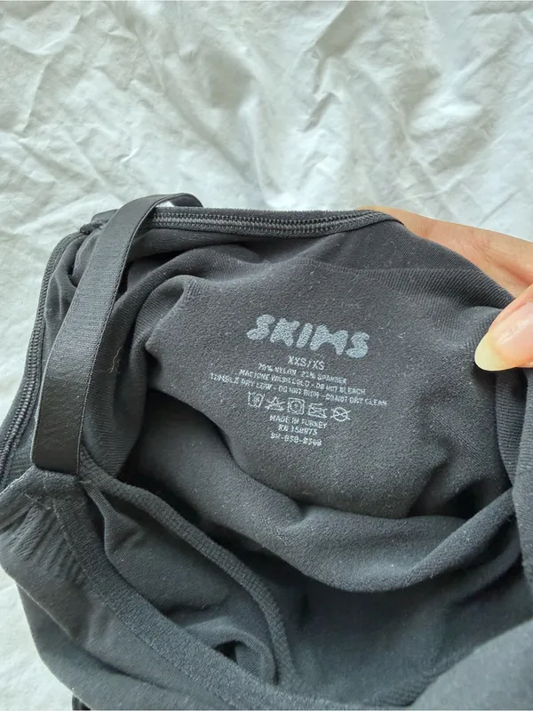 SKIMS Bodysuit XXS/XS black - Image 3