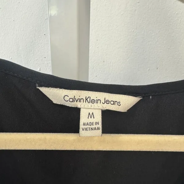 Calvin Klein Jeans Asymmetrical Sheer Layered V-Neck Tank Top Med Office - Image 7