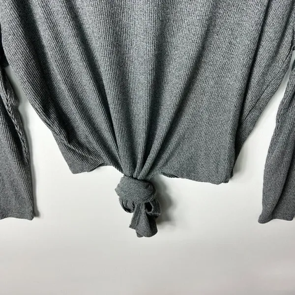 ASTR the label front‎ tie long sleeve gray top women’s size small - Image 3