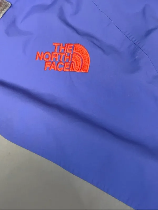 The North Face Women’s HyVent Insulated Colorblock Ski Jacket Small - Image 7