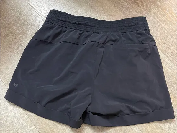 Lululemon Spring Break Away MR Short 3" - Image 7