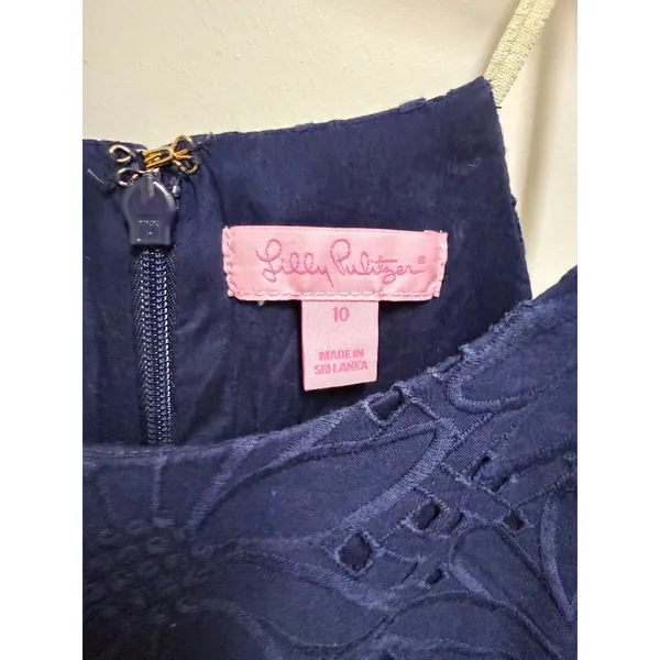 Lilly Pulitzer Annabelle Top Size 10 True Navy Jumbo Sunflower Eyelet Halter - Image 9
