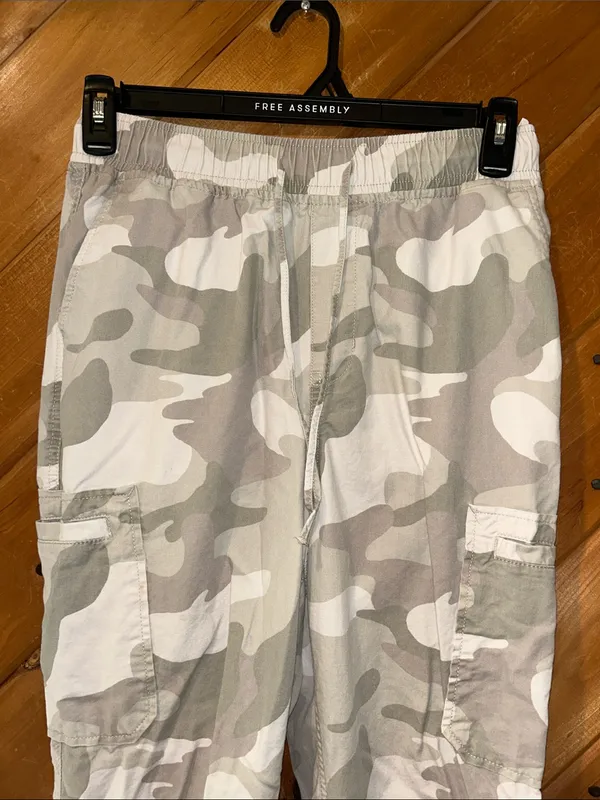 Hollister ultra high rise gray white camouflage jogger pants - Image 2