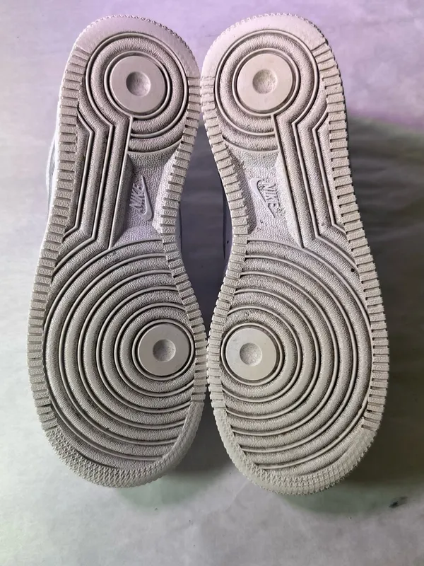 Nike White Low-Top Leather Sneakers - Image 8