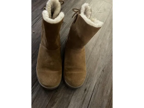 Koolaburra by UGG Sz 6 Shazi Short Boot Shearling Fur Brown - Image 3