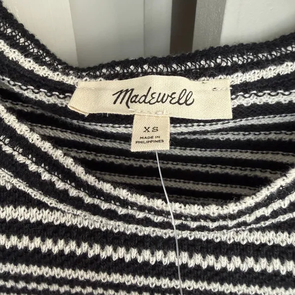 Madewell Striped Curved Long-Sleeve Balloon-Sleeve Tee - Image 6