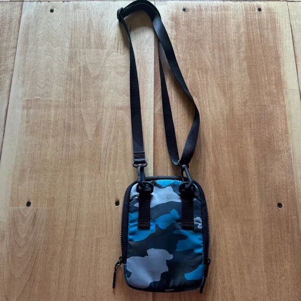 Lululemon Easy Access Crossbody Bag Heritage 365 Camo Brier Rose Multi Blue OS‎ - Image 7
