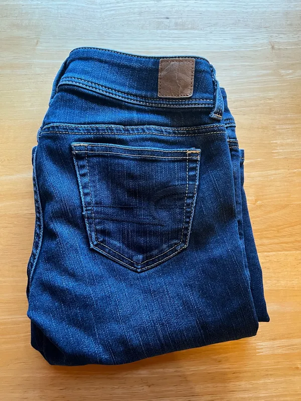 Women’s American Eagle Jeans - Image 3