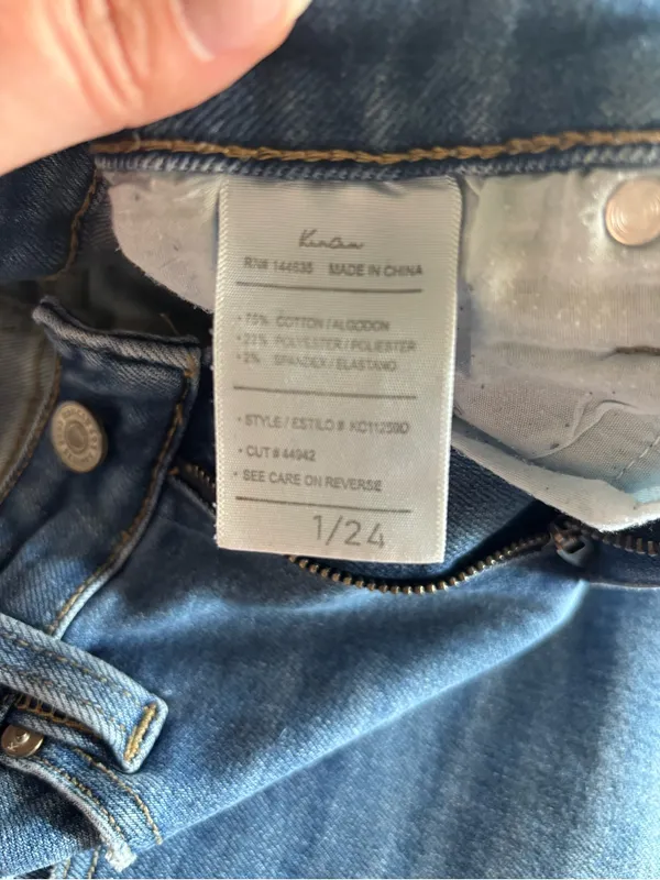Kancan Classic High-Rise Flare Jeans for Women - Image 8