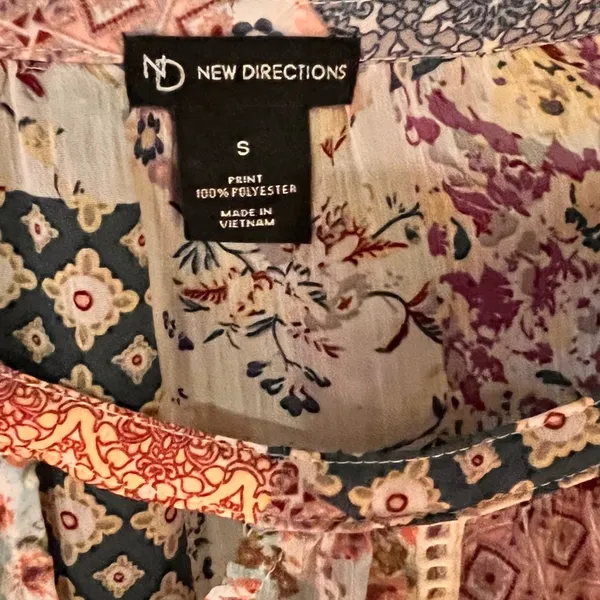 Boho top . New Directions brand. Size small - Image 5
