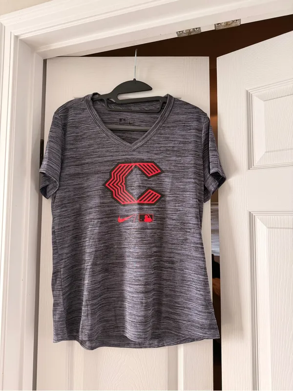 Women’s Cincinnati Reds Tee - Image 2