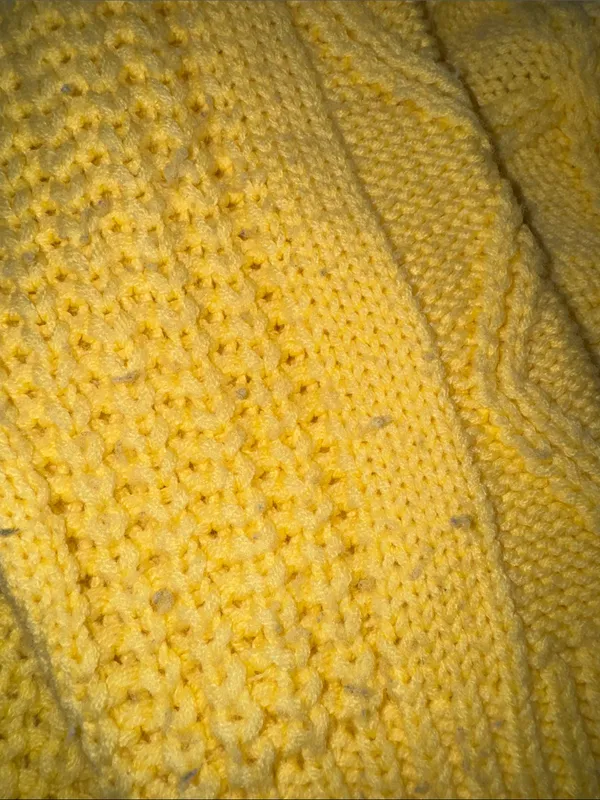 Vintage Cable Knit Crewneck Sweater - Yellow ! - Image 3