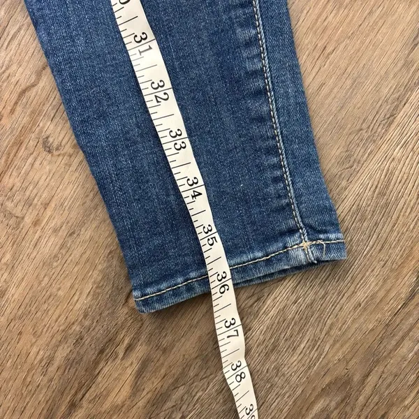 Gap True Skinny Distressed Jeans Size 0 / 25R Medium Wash EUC - Image 12
