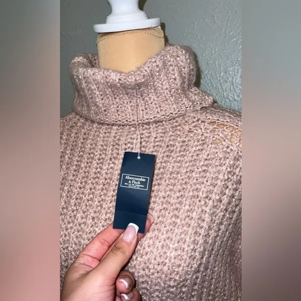 NWT Abercrombie & Fitch Two Toned‎ - Image 3