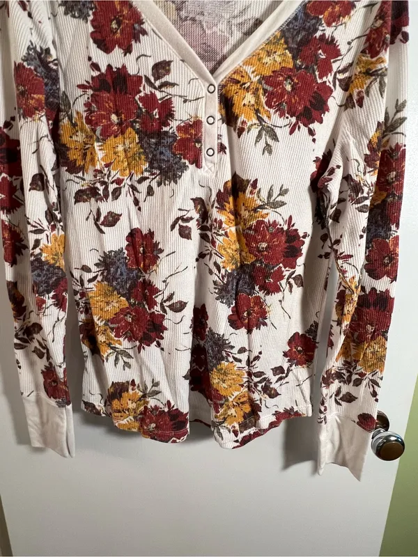 Time and Tru Women’s Size Large 12-14 Thermal Henley Top Long Sleeve White‎ - Image 4