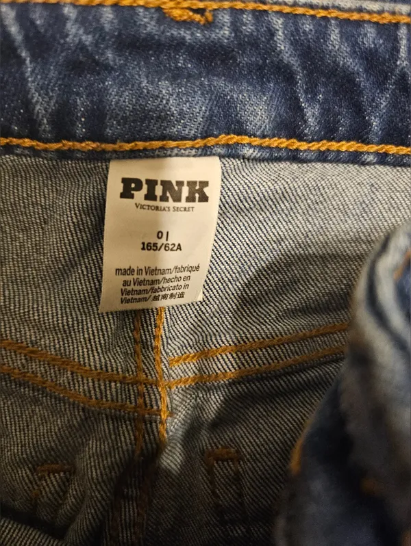 Pink Vs Jeans - Image 3