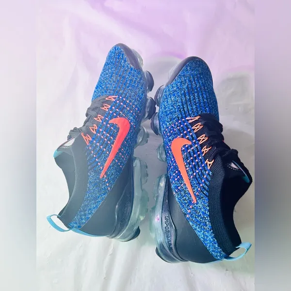 Nike Flyknit VaporMax 3 in Blue with Coral Swoosh - Image 8