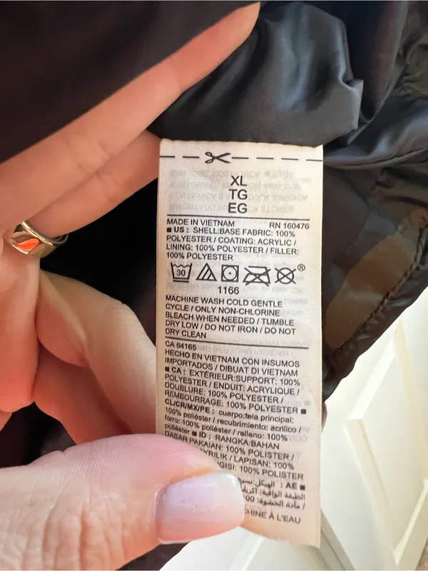 Old Navy Camouflage Puffer Vest - Image 6