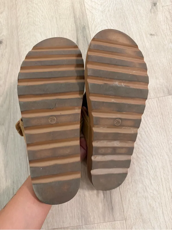 Brown Suede Chunky Thong Sandals Size 9.5 - Image 3