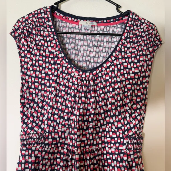 Boden‎ Scoopneck Novelty All Over Print Jersey Dress W/ Pockets Size 8L - Image 2