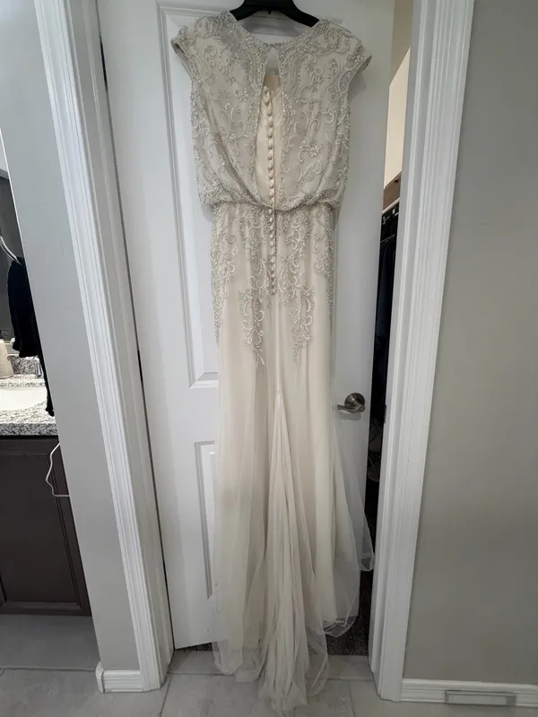 Allure Bridal Wedding Dress - Image 4