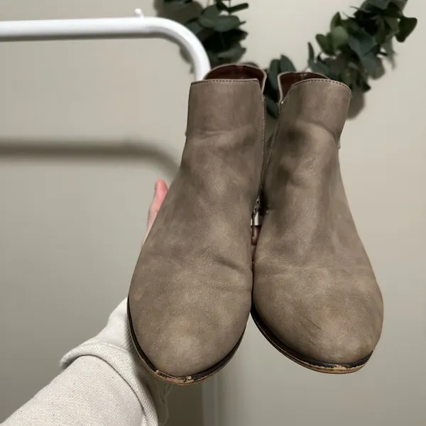 Taupe Booties with Zipper Details and Zipper Closure size 8 - Image 3