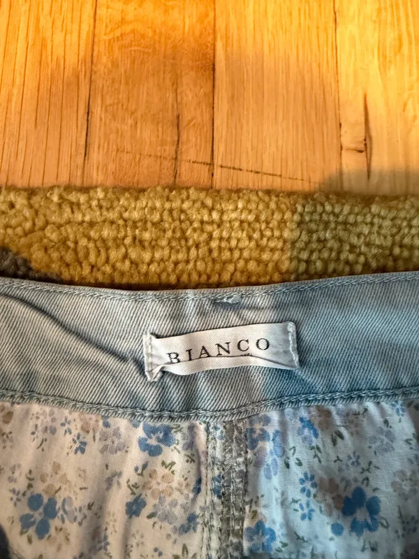 Bianco Jeans Denim Light Wash Low Rise Wide Leg Lightweight Size 26 Waist - Image 3