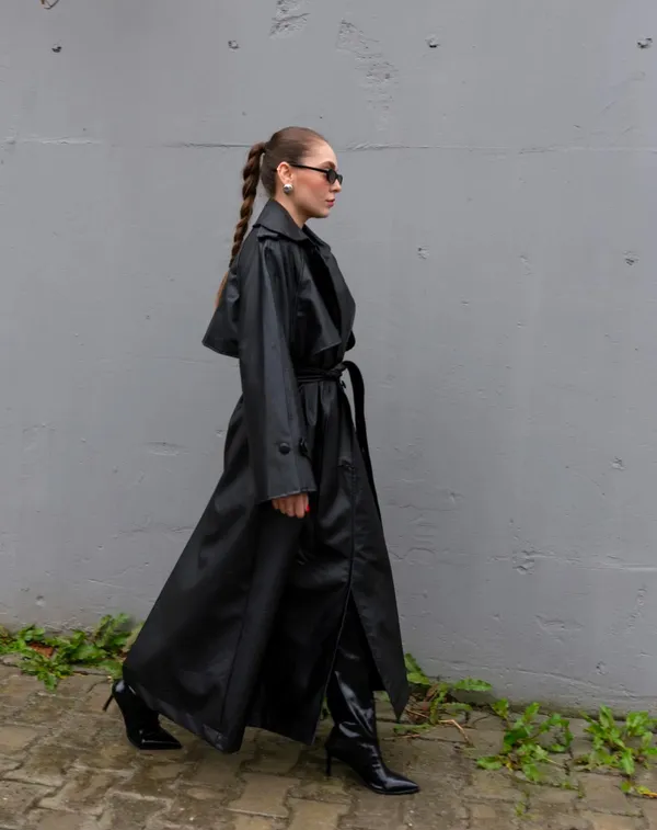 Women’s black trench coat - Image 4