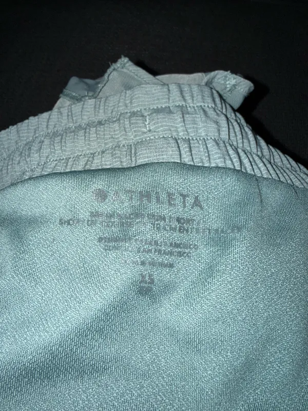Athleta Mesh Racer Run Shorts 4" - Image 3