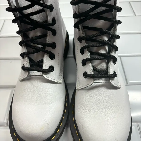 Dr/Doc Martens 1460 SMOOTH LEATHER LACE UP BOOTS‎ US 7 White - Image 13