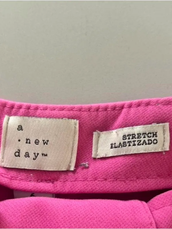 A New Day Women's Pink Stretch Chino Twill Shorts 6 Regular Fit Slash Pockets - Image 2