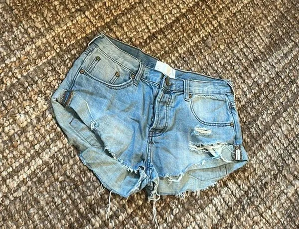 One Teaspoon Blue Denim Shorts Size 26 - Image 2