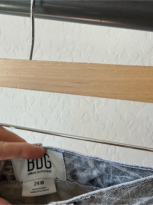 BDG Urban Outfitters Missouri Womens Camo Jorts - Image 7