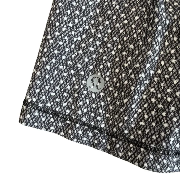 Lululemon Circuit Breaker Skort Frozen Fizz White Black Size 2 Tall 15" - Image 10