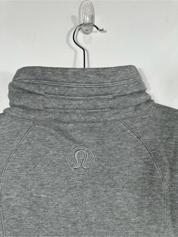 Lululemon‎ Light As Warmth Jacket Womens 6 Heather Gray White Full Zip - Image 8