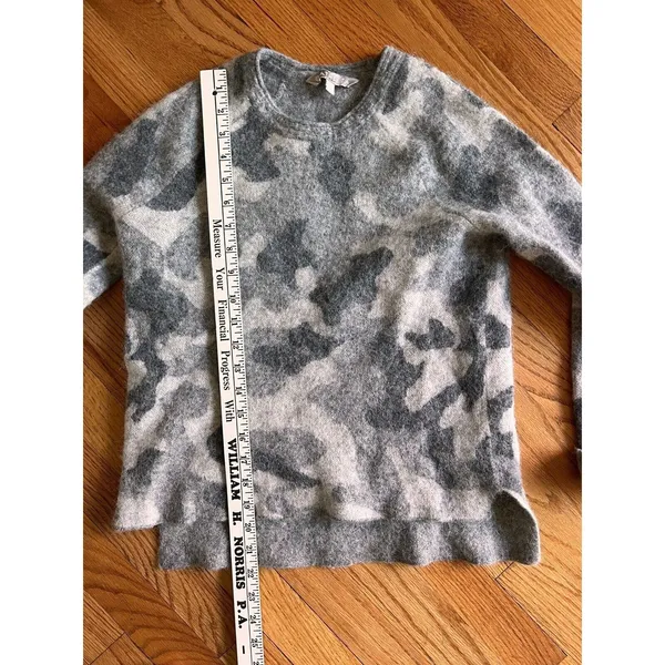 Athleta Women's Gray Alpaca‎ Merino Wool Undercover Camo Pullover Sweater Small - Image 7