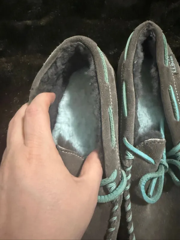 L.L. Bean Wicked Good Camp Moccasins Women’s Slippers Shearling Gray Size 8 M - Image 3