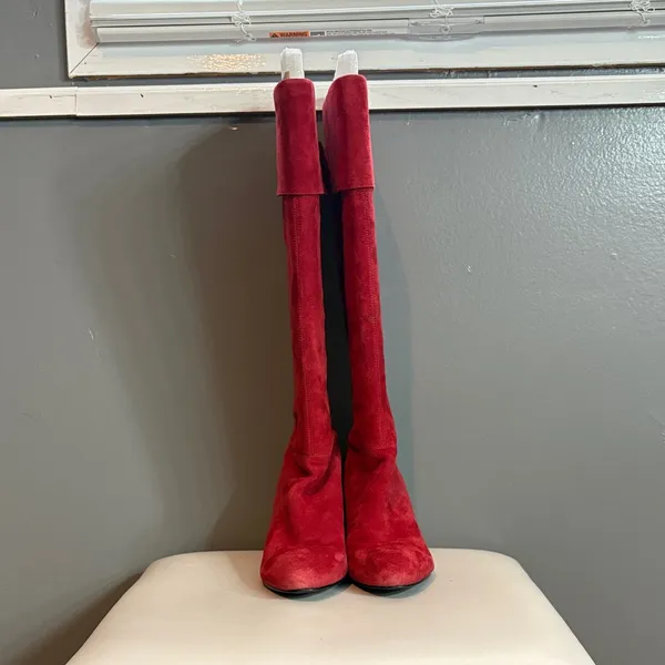 Bandolino Red Suede Knee High Boots | Block Heel | Holiday Statement | Size 8 - Image 3