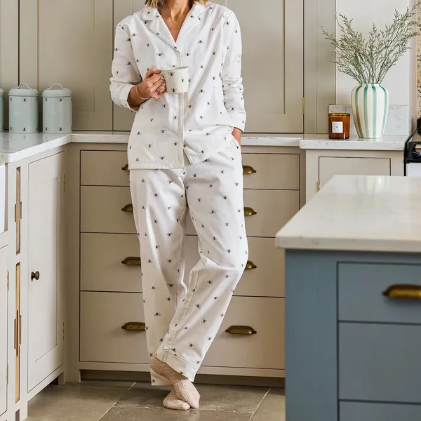 {SOPHIE ALLPORT} White Bee Print Cotton Pajama Pants - Image 2