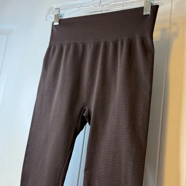 Chances R Women Cocoa Brown Seamless High‎ Waisted Ribbed L Waistband Leggings - Image 4