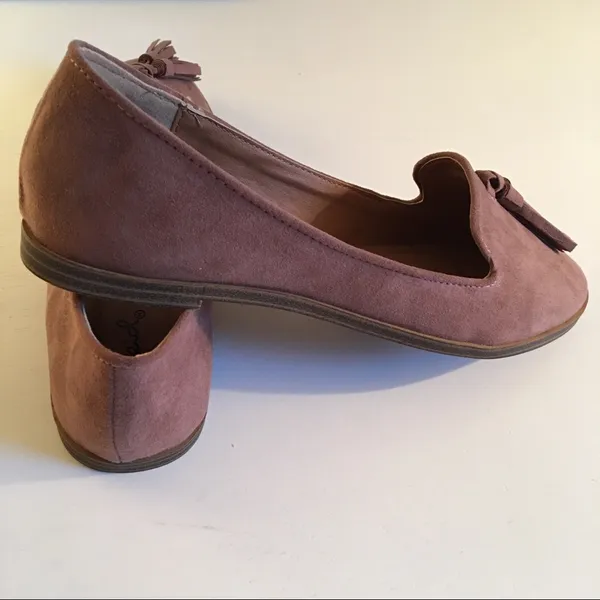 LAST ONE 5.5❣️Taupe/Blush Suede Flat with Tassels - Image 4