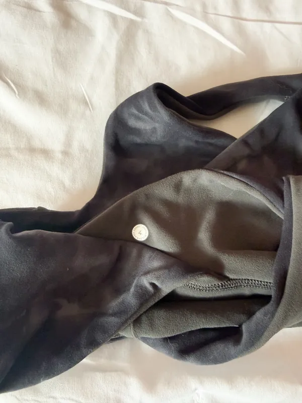 Lululemon Diamond Dye / Graphite Grey Align Reversible Light Support Size 4 - Image 7