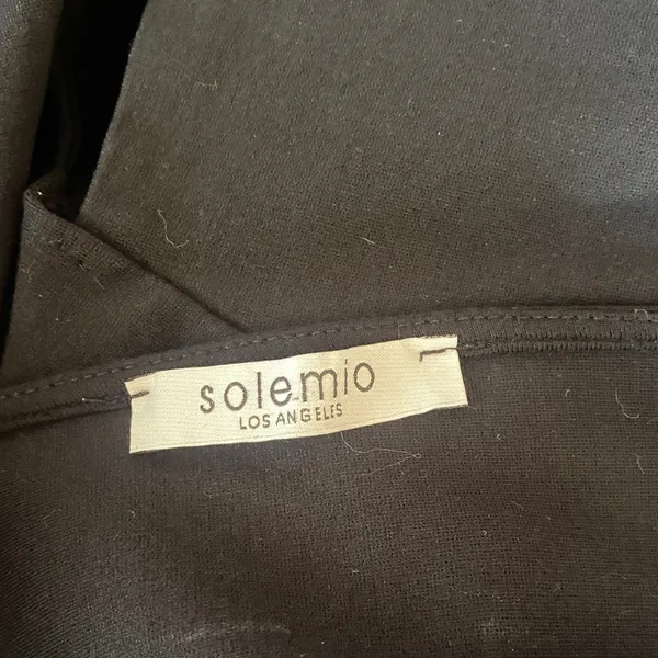Solemio Elegant Black Backless Dress - Image 5