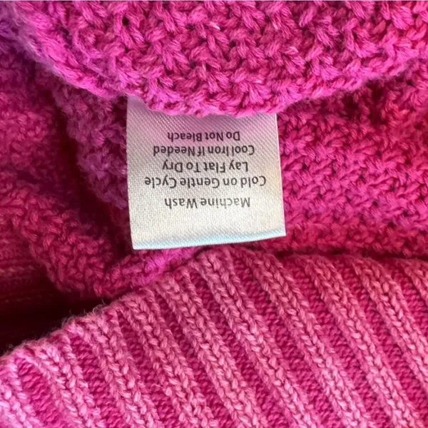 POL Medium Hot Pink Cable Knit V-Neck Sweater – Flamingo Vintage Washed Look - Image 13