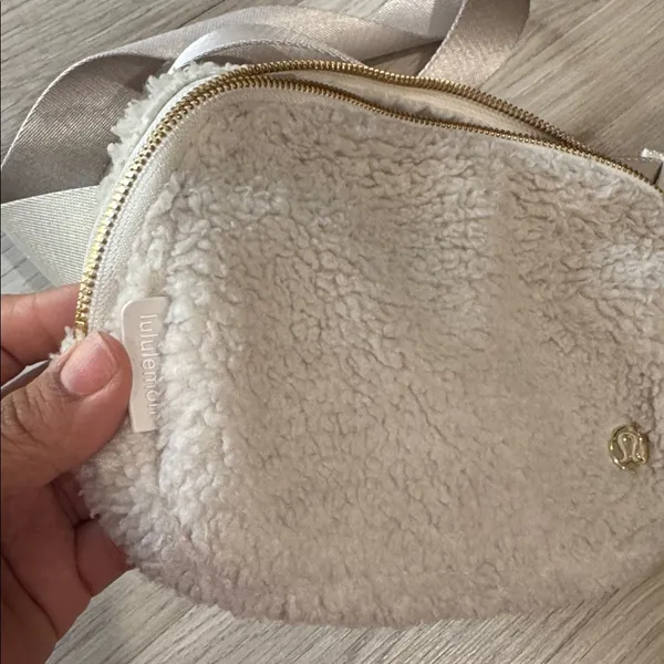 lululemon belt bag fleece version with gold hardware - Image 2