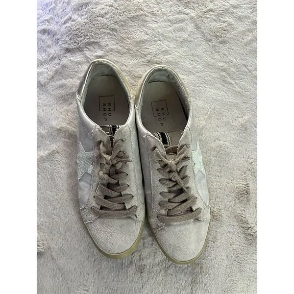 Shu Shop Women's Gray Suede Sneakers Size 7.5 Casual Lace Up - Image 2