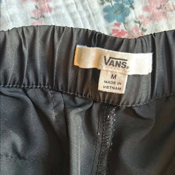 Vans Navy with Green Piping Athletic Shorts Size M - Image 4